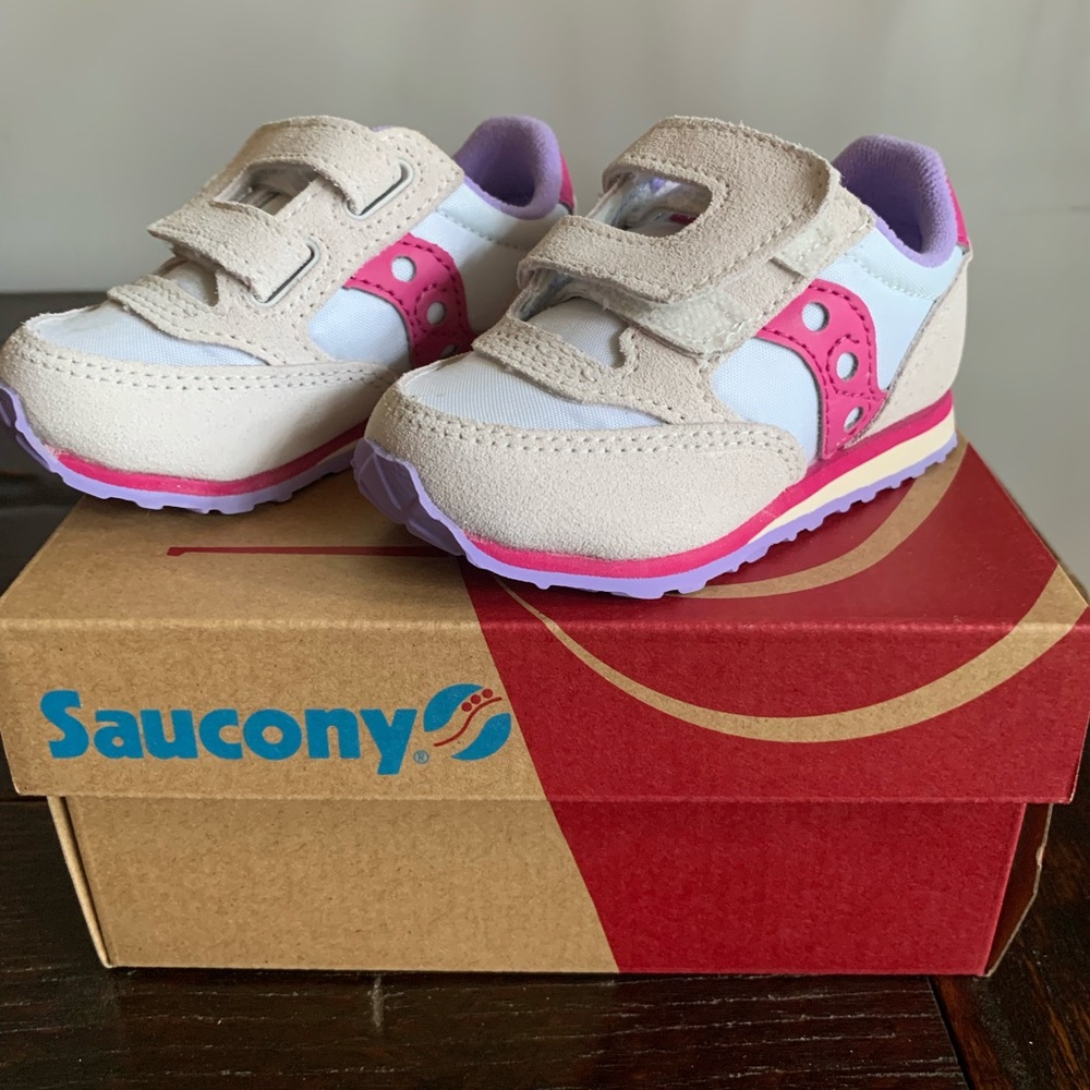 Saucony toddler shoes. Size 4.5  NWT